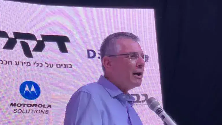 שוקי בורשטיין