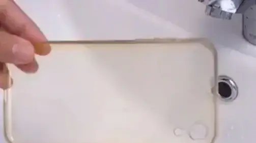 ניקוי כיסוי של סמארטפון
