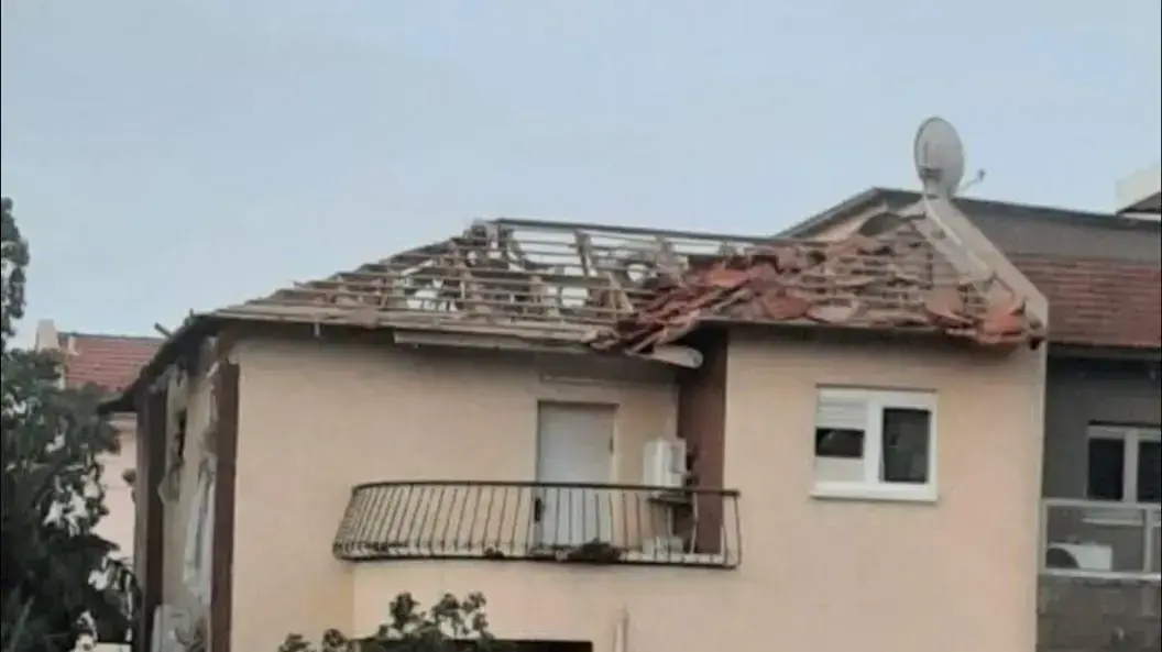 בניין באשקלון שנפגע ישירות מרקטה בניין באשקלון שנפגע ישירות מרקטה