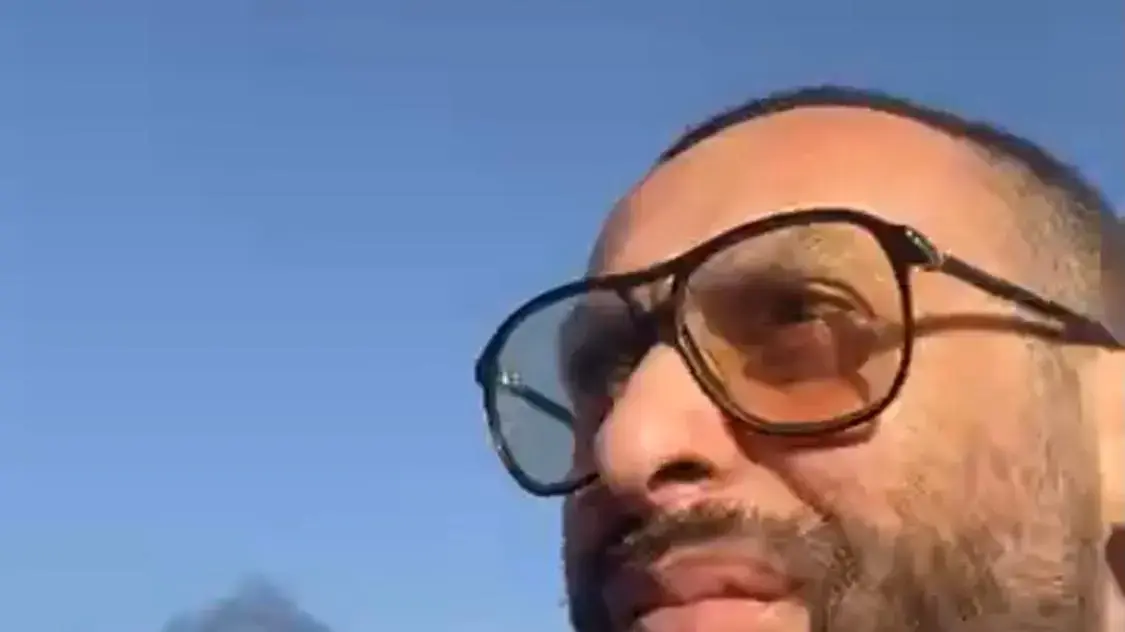הזמר והמוזיקאי תאמר נפאר בלוד במהלך מהומות "שומר החומות", 11 במאי 2021