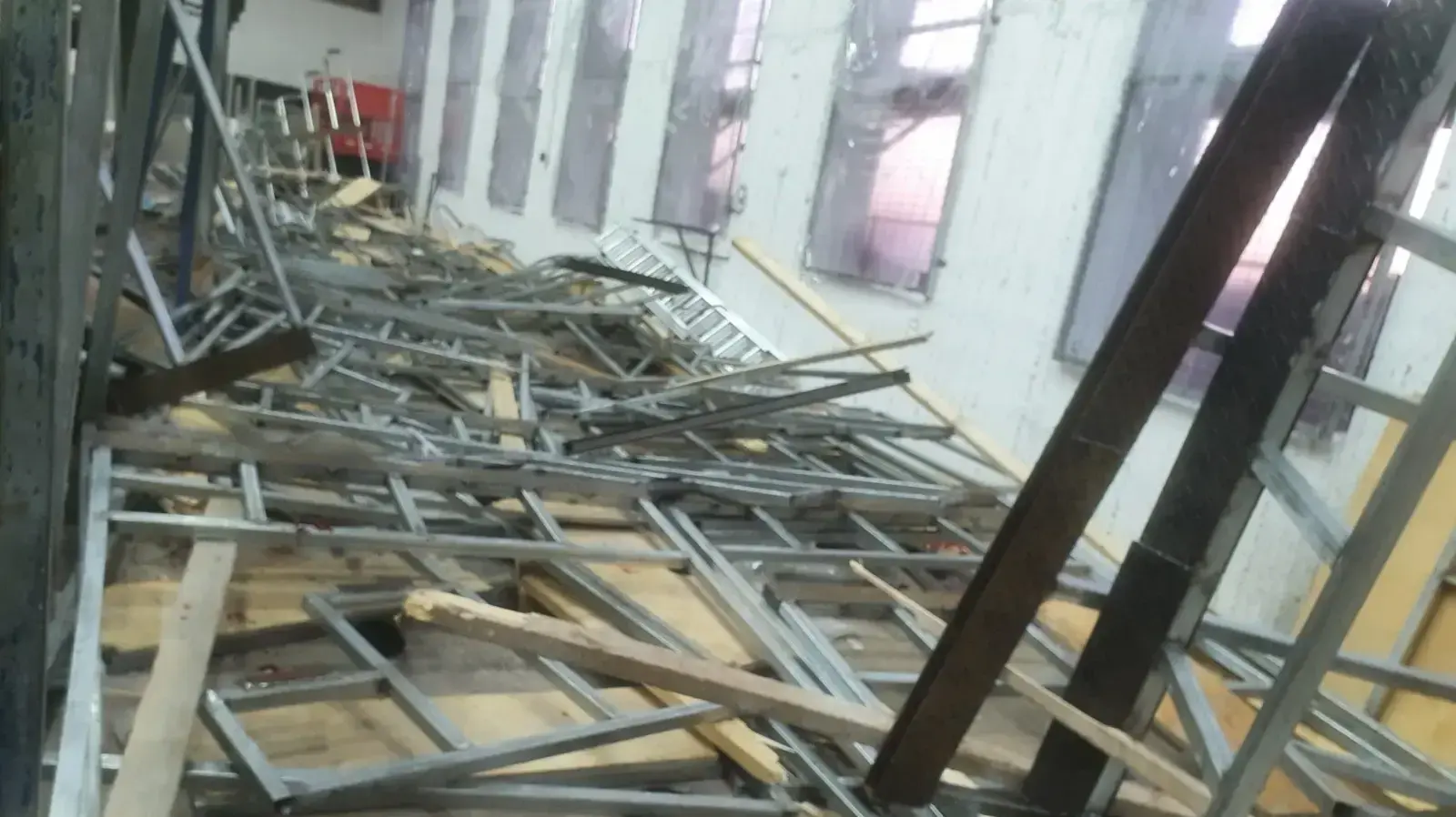 טריבונה קרסה בביהכנ"ס בגבעת זאב, 16 במאי 2021