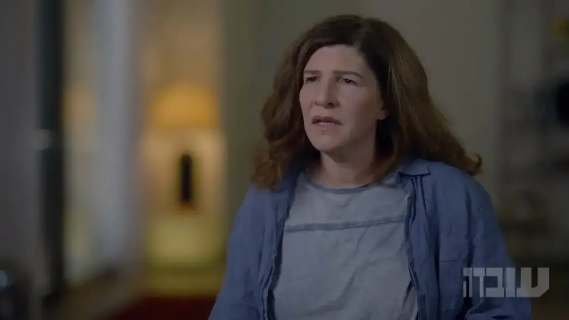 השחקנית דלית קהן, שהעידה בעילום שם בתחקיר וואלה! שחשף את פרשת משה איבגי, נחשפת לראשונה בשמה ובפניה בתחקיר התכנית "עובדה" של קשת 12, שעסק בהטרדות המיניות של השחקן. קהן העידה שאיבגי תקף אותה מינית על סט צילומים, ולמחרת ההטרדה פוטרה מהסדרה