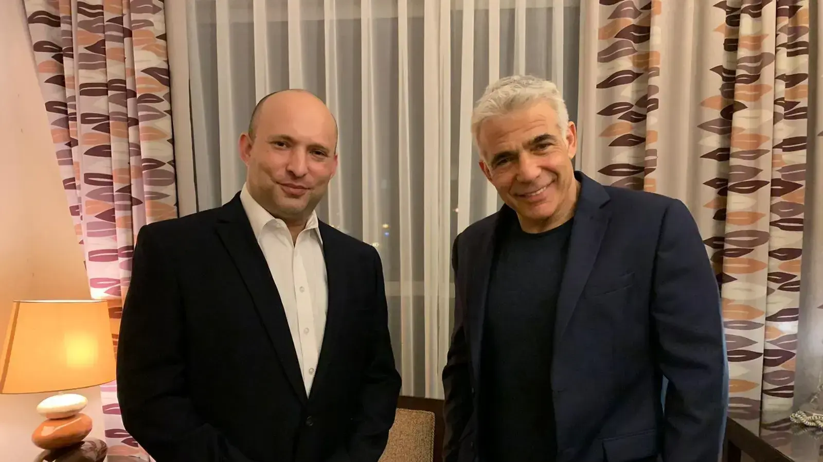 הושגו הסכמים עם כלל המפלגות: לפיד הודיע לנשיא - נפתלי בנט ויאיר לפיד, 2 ביוני 2021