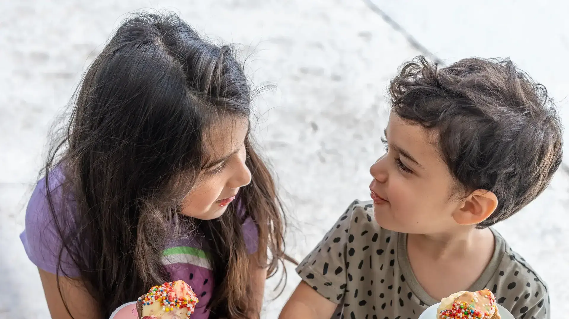 לס מס, המוצר של וניליה כפתרון לנזילת הגלידה על הבגדים