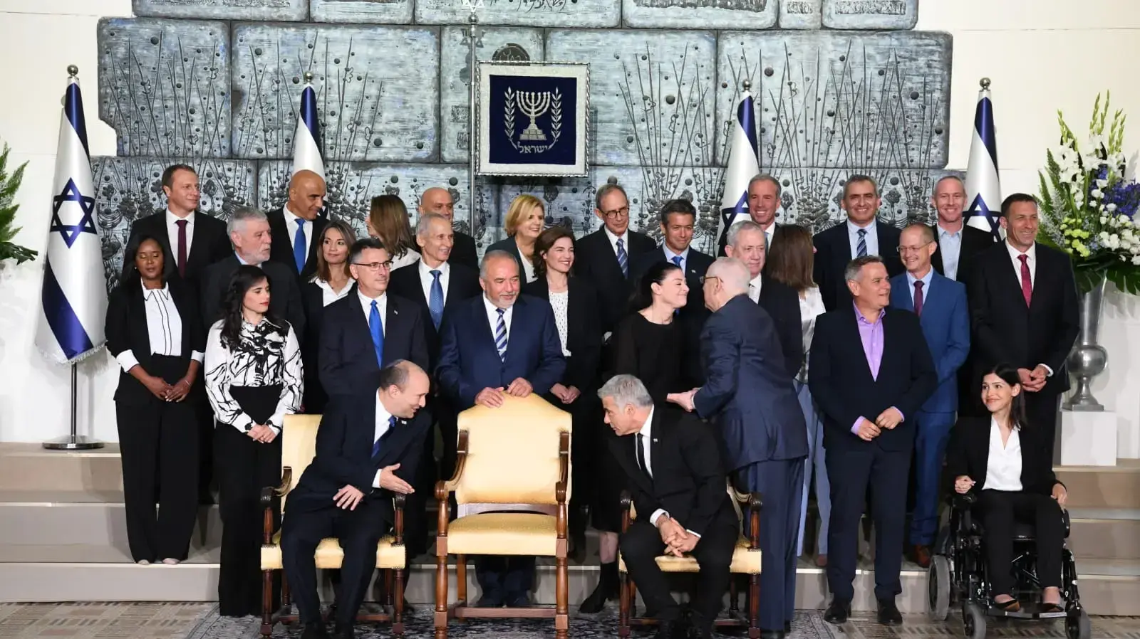 התמונה המסורתית של הממשלה ה-36 בבית הנשיא,14 ביוני 2021