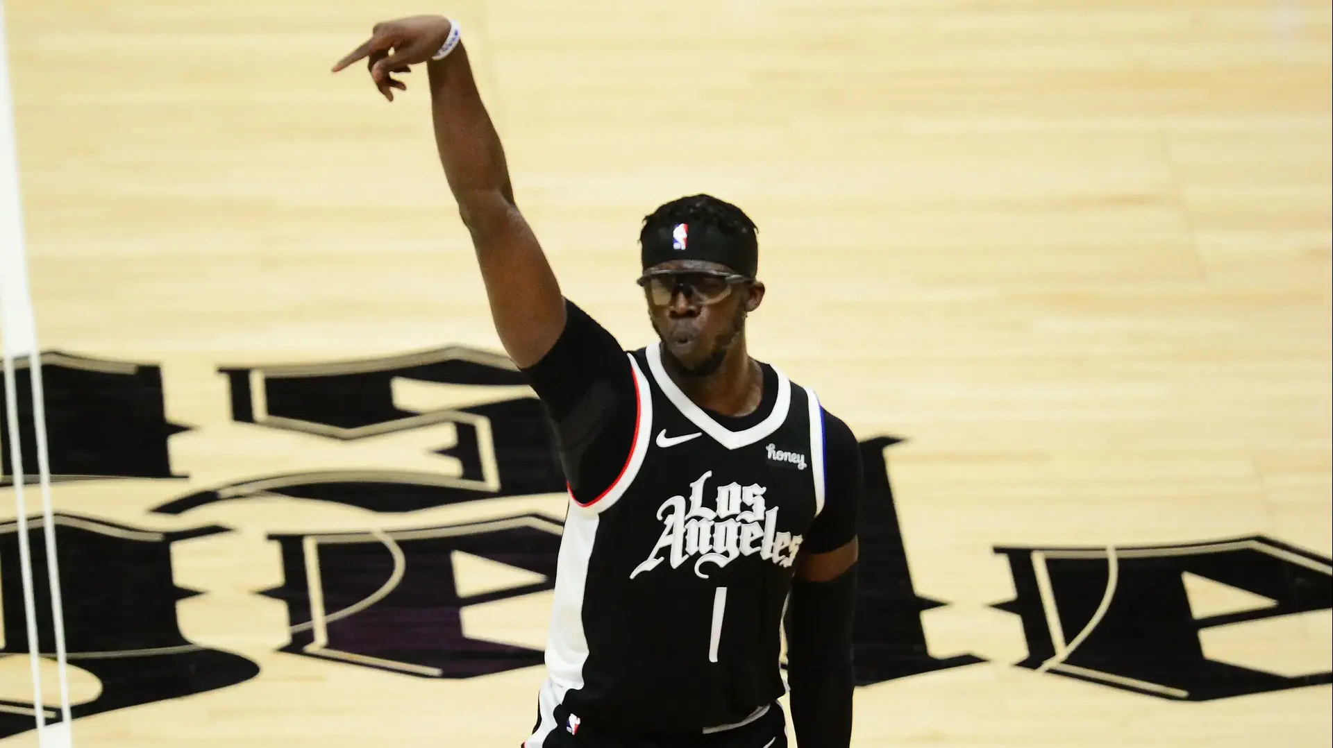 שחקן לוס אנג'לס קליפרס רג'י ג'קסון שחקן לוס אנג'לס קליפרס רג'י ג'קסון