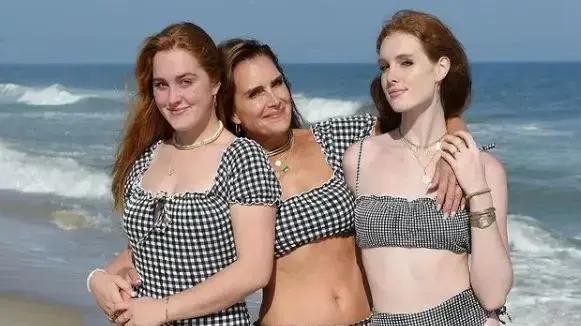 ברוק שילדס רואן הנצ'י גרייר הנצ'י