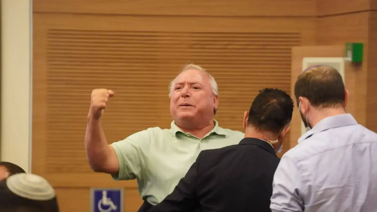 דודי אמסלם במהלך הוועדה המסדרת בכנסת 29 ביוני 2021