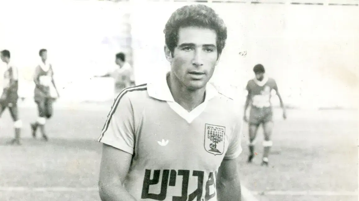 גיורא שפיגל במדי בית"ר תל אביב
