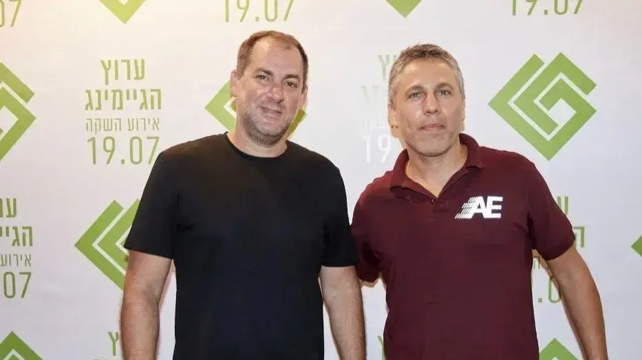 עידו שניאור ויוני פארן