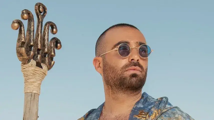 עומר אדם בקמפיין למותג חדש של אופטיקנה