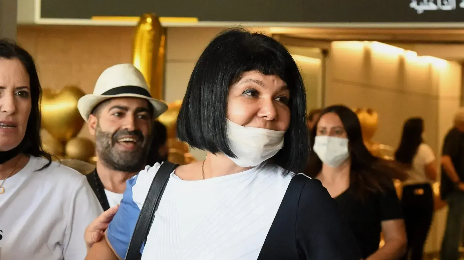 המאמנת אירה ויגדורצ'יק בנחיתת הנבחרת הישראלית, נתב"ג, 11 באוגוסט 2021