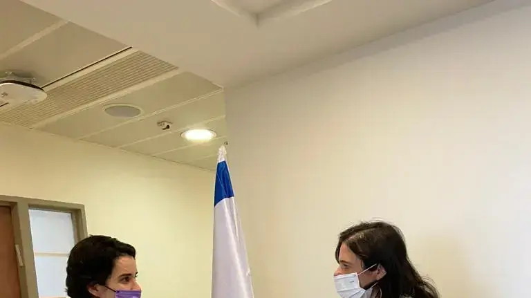 שירה איסקוב ואיילת שקד, 26 באוגוסט 2021