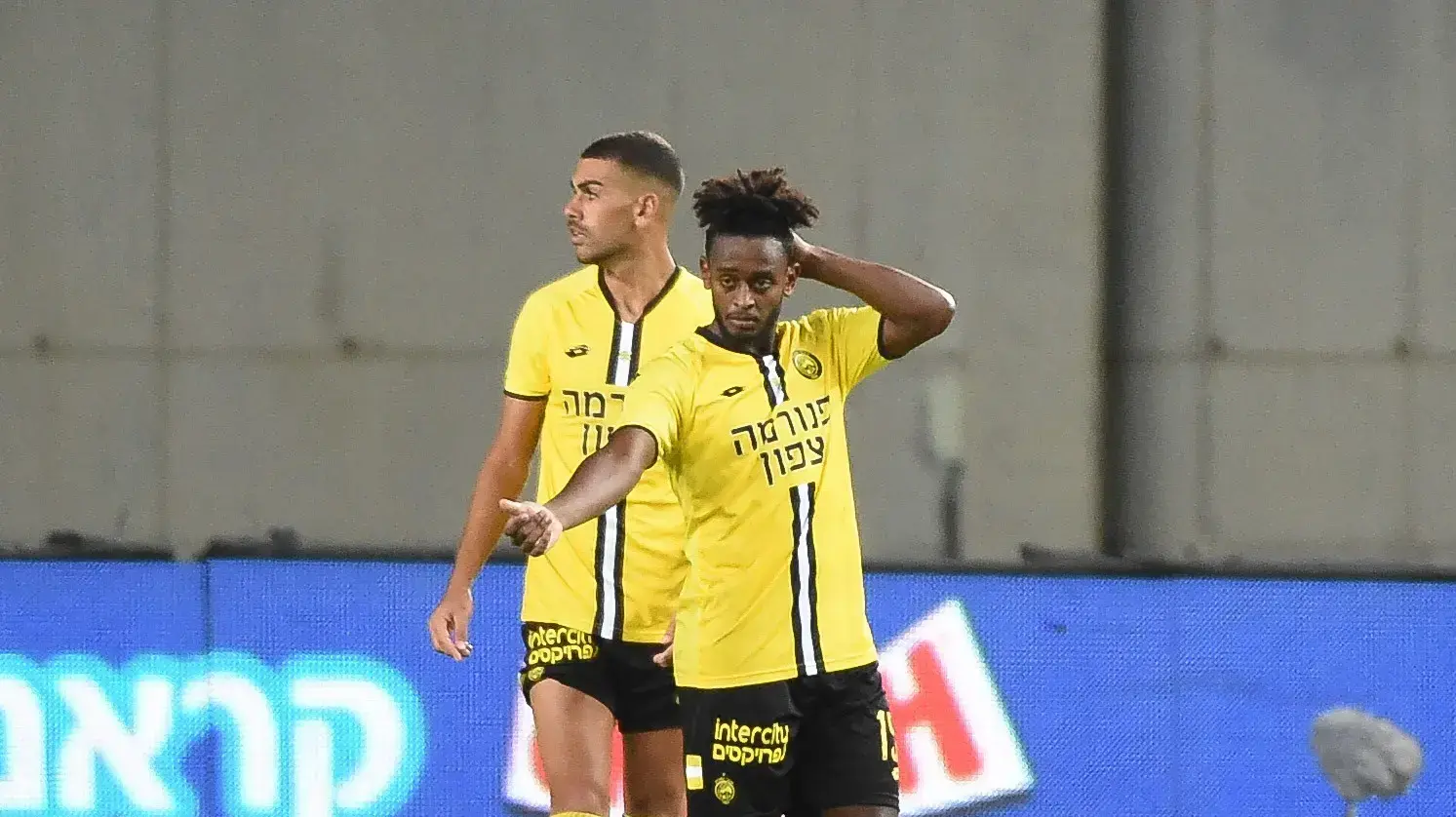 אביב אברהם, רז שלמה שחקני מכבי נתניה