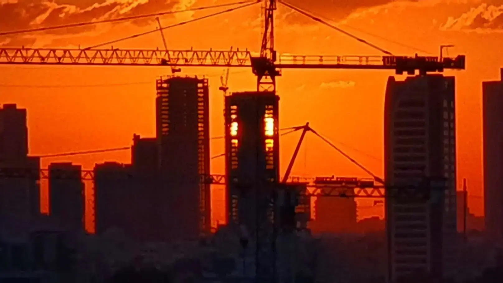 שקיעה בגוש דן 12 בספטמבר 2021 שקיעה בגוש דן 12 בספטמבר 2021