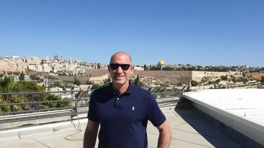 איציק קורנפיין