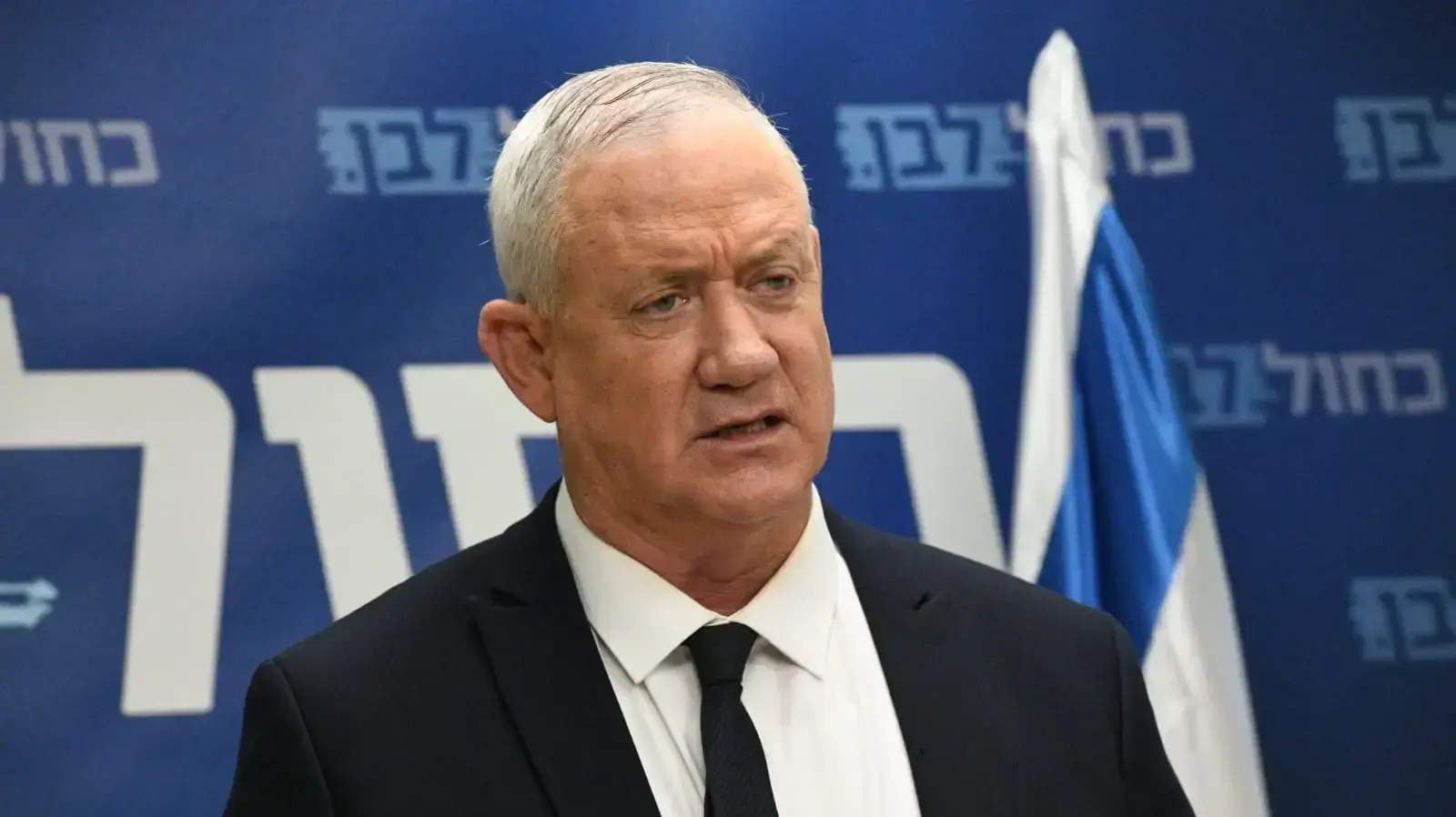 יו"ר כחול לבן, בני גנץ בפתח ישיבת סייעתו בכנסת 4 באוקטבור 2021