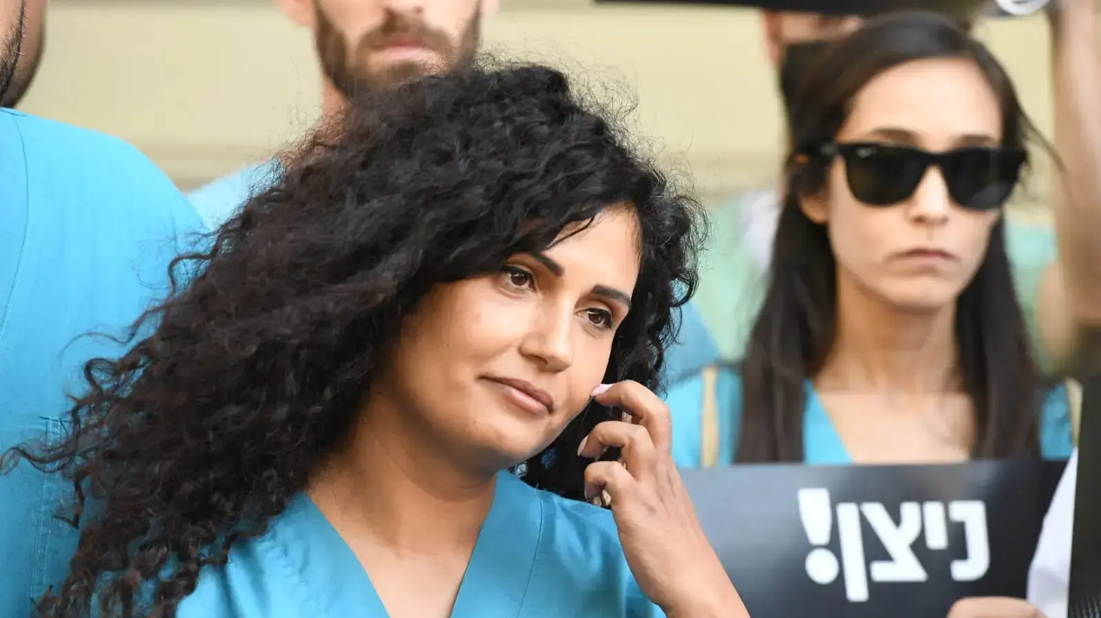 ד"ר ריי ביטון , יו"ר ארגון המתמחים ״מרשם״ בעת מסירת מכתבי התפטרות . משרד הבריאות, תל אביב 7 באוקטובר 2021