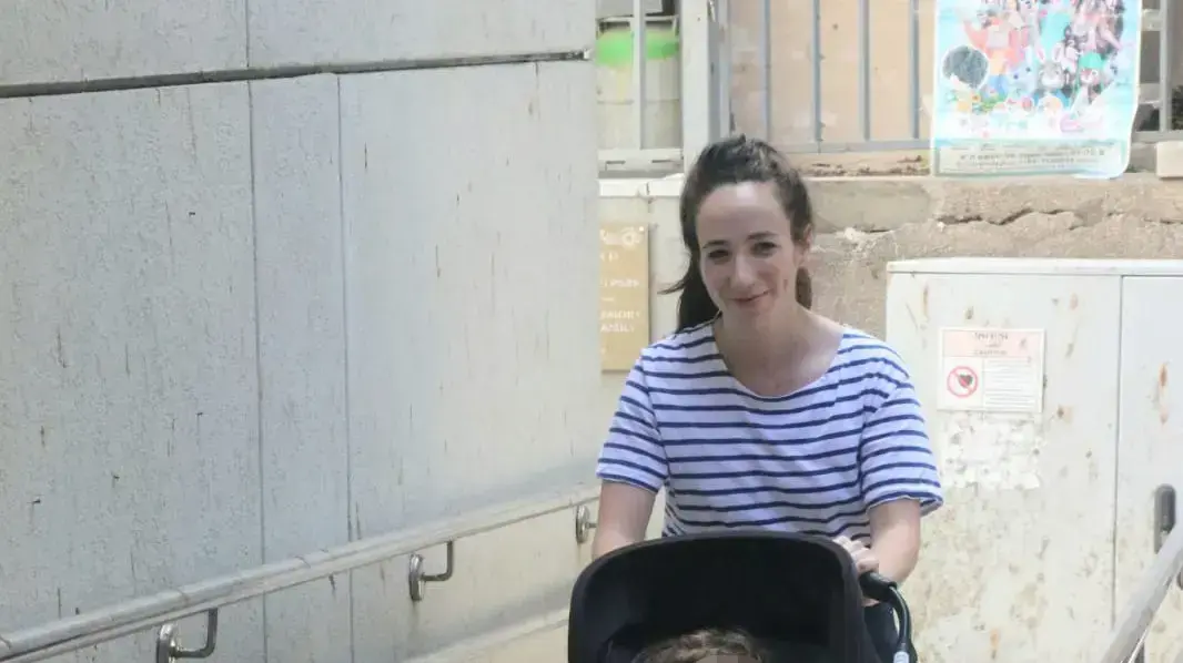 דינה סנדרסון