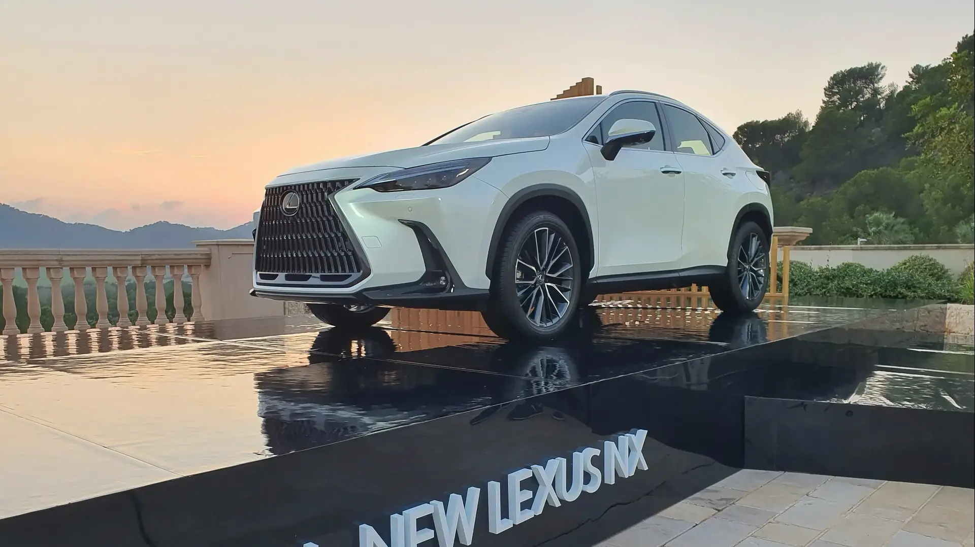 לקסוס NX החדש 2022