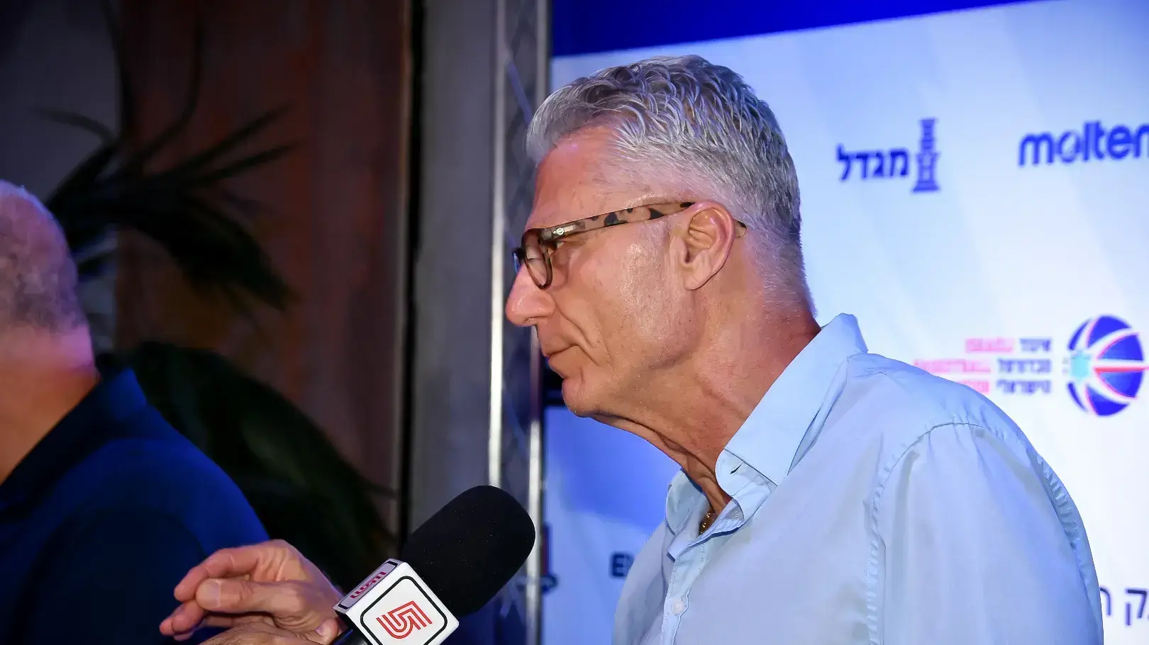 מיקי ברקוביץ' כדורסלן עבר מיקי ברקוביץ' כדורסלן עבר