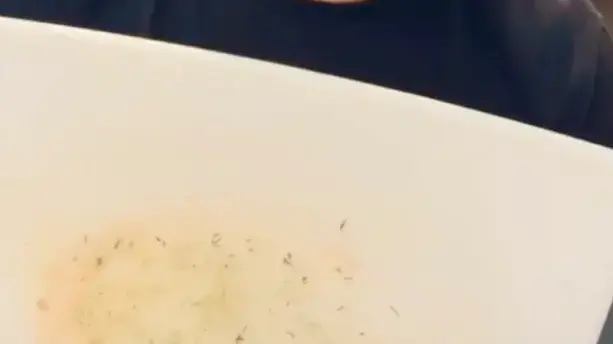 שיטה לניקוי קרש חיתוך