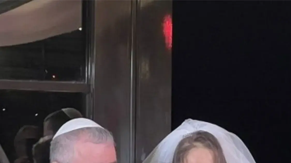 שמעון ריקלין, אלונה בר און מתחתנים