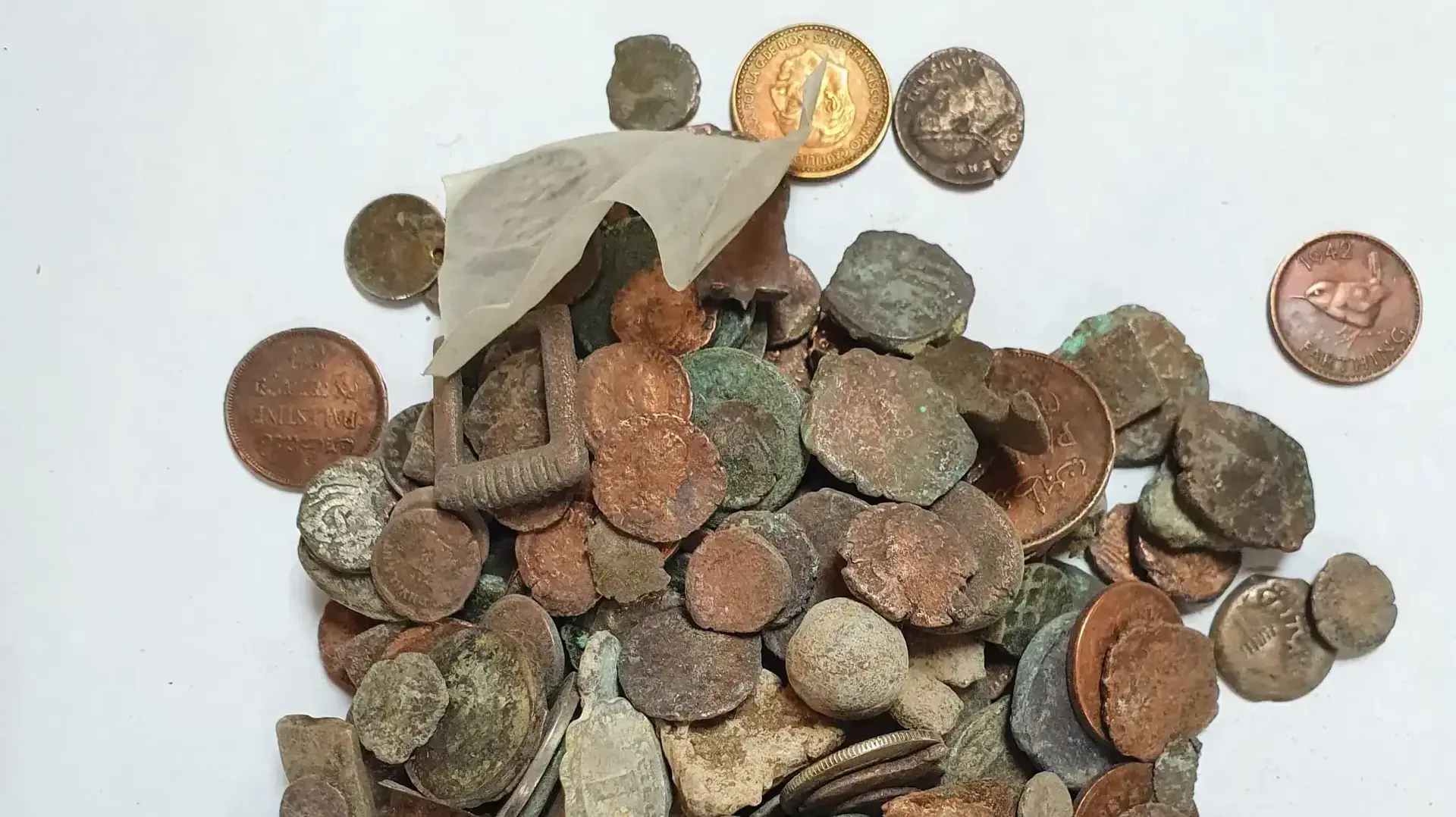 מטבעות עתיקים נמצאו בחיפוש בבית בביר אל מכסור