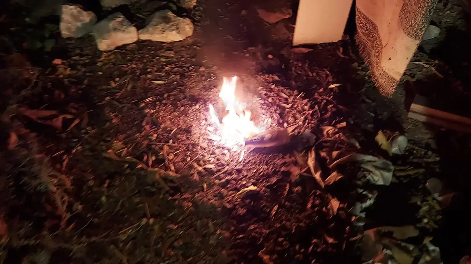 בקבוק תבערה שהושלך לעבר בתי יהודים בשכונת שייח ג'ראח במזרח ירושלים, 22 בנובמבר 2021