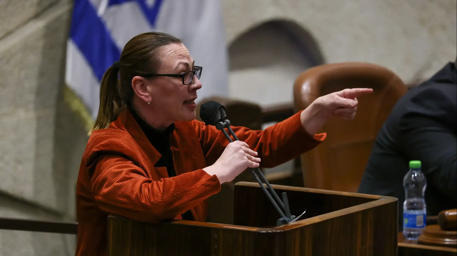 ח"כ יוליה מלינובסקי בדיון במליאת הכנסת, 29 בדצמבר 2021