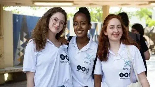 תלמידות בתכנית אודיסאה של מרכז מדעני העתיד