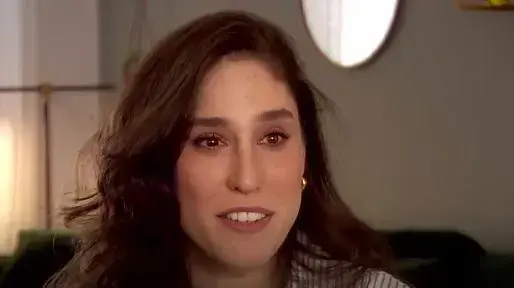 "הקול החדש של הקומדיה": מאחורי המסכות והתחפושות של "תותית" מ"זאת וזאתי"
