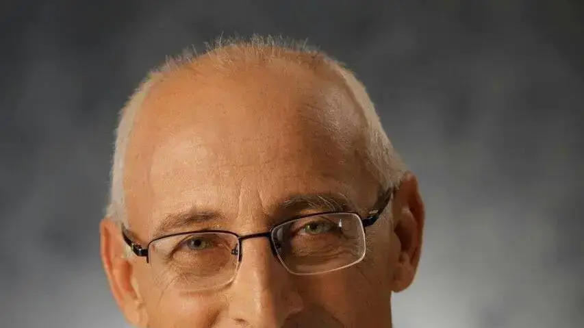 מוטי ששון, חולון
