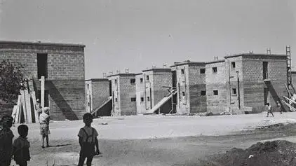 שיכונים לעולים חדשים, נחלת יצחק בתל אביב. 1949