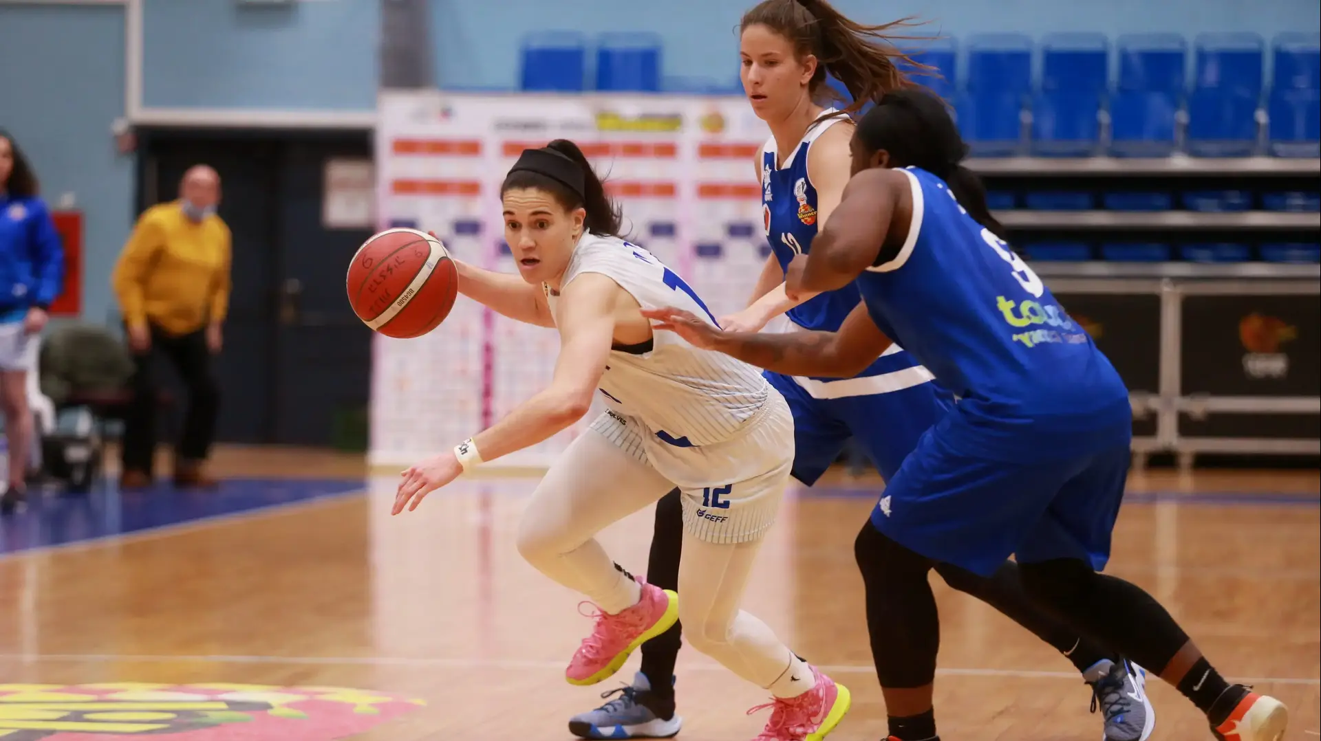 שחקנית בנות הרצליה בריטני בראון שחקנית בנות הרצליה בריטני בראון