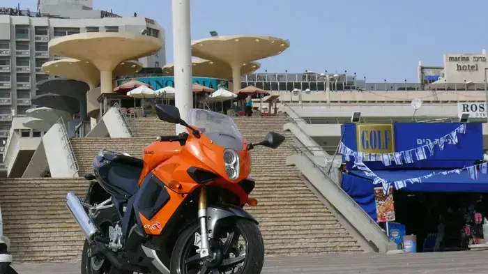 יוסאנג קומט 125