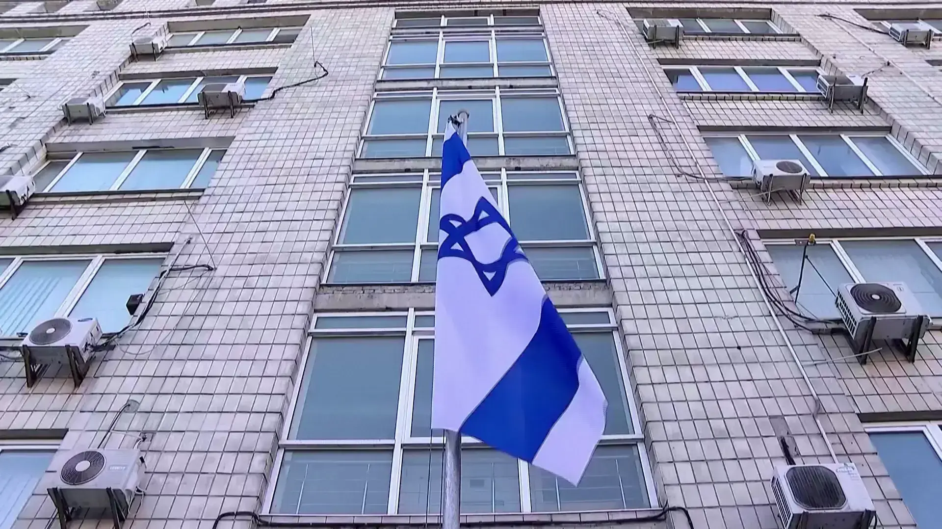 הושלם פינוי שגרירות ישראל באוקראינה
22.2.22
