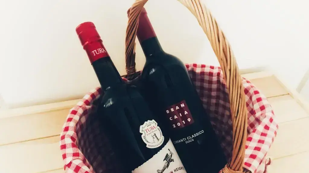 פורט טורא וקיאנטי בסל