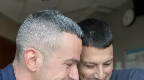 אסי עזר אלברט אסקולה
