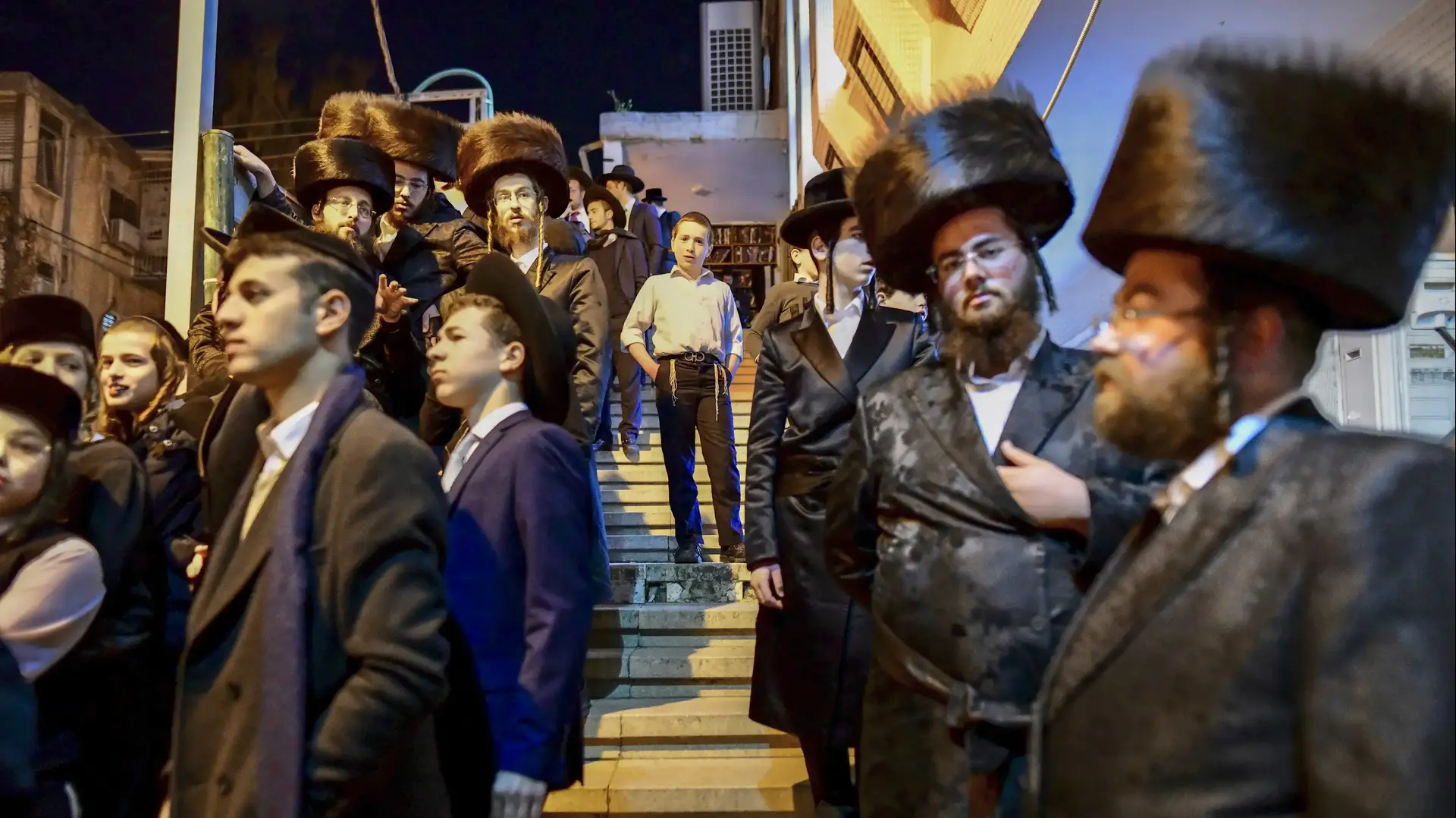 מחוץ לביתו של הרב חיים קנייבסקי, בני ברק, 19 במרץ 2022