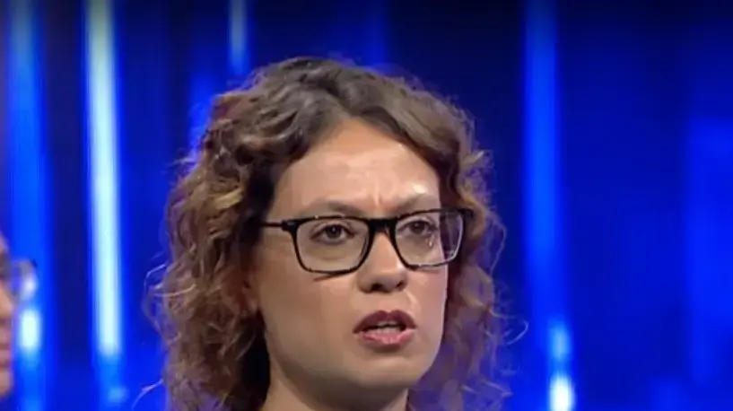 ענת קם המרדף