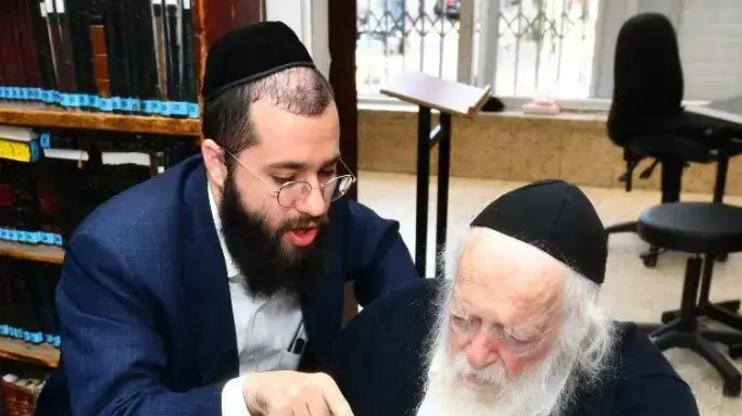 הרב קנייבסקי מורה לחסן ילדים לקורונה