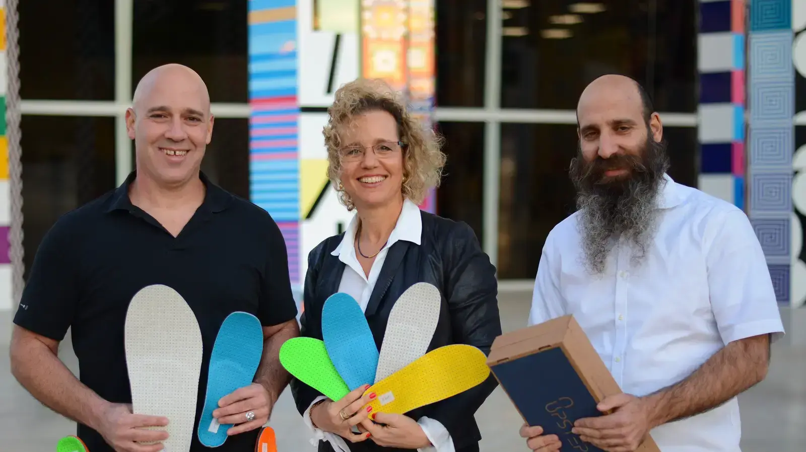 מימין: אביעד רז, לימור כץ ואורן רז