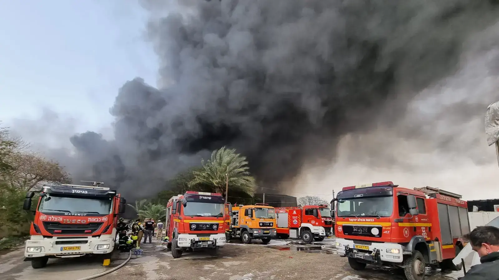 שריפה בבית אריזה בבקעת הירדן במעורבות חומרים מסוכנים 29 במרץ 2022