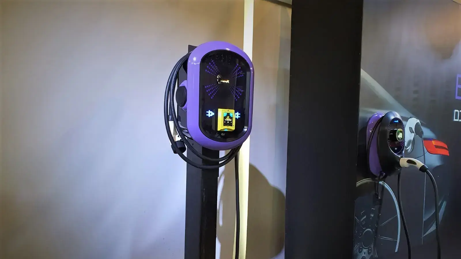 עמדת טעינה סלקום EV