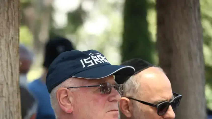 גילי לוסטיג בהלוויתו של אלכס גלעדי