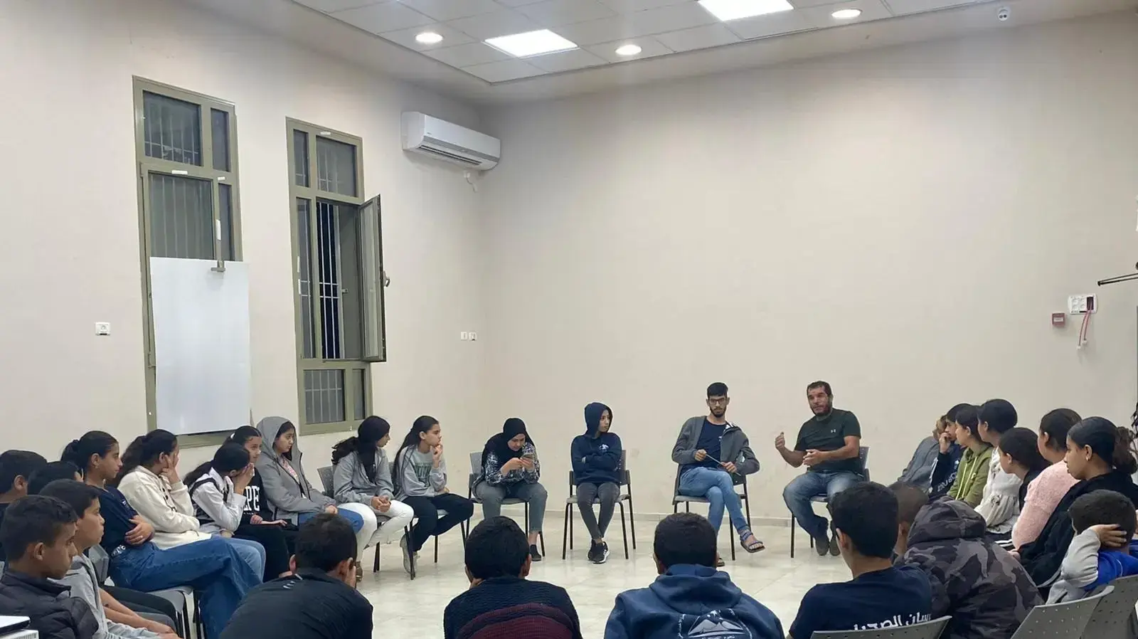 ילדי הישוב הבדואי ערערה קיימו ערב 'זיכרון בסלון'