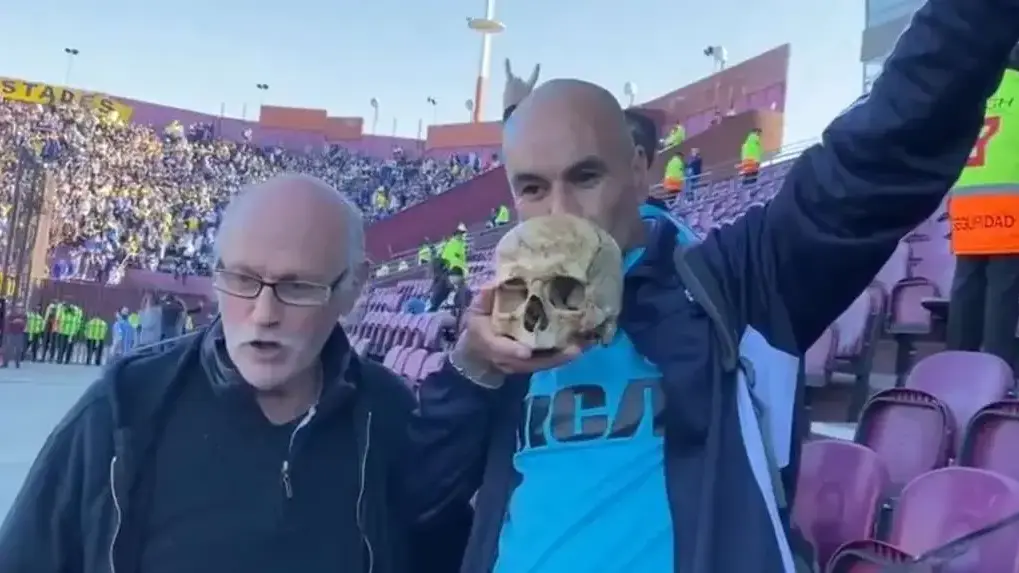אוהד ראסינג קלאב עם גולגות של סבו אוהד ראסינג קלאב עם גולגות של סבו