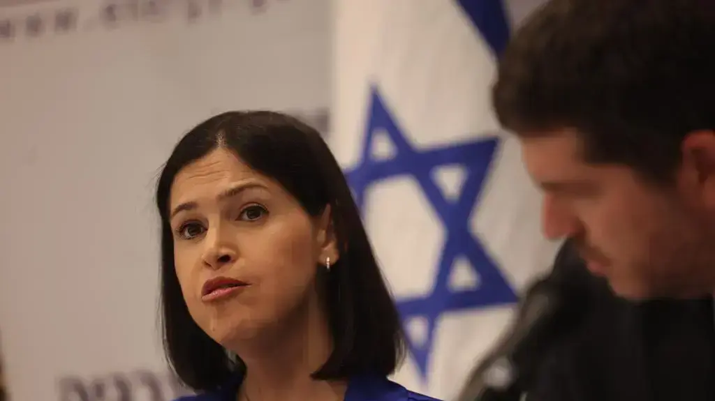 מסע"ת בנושא הגז הטבעי במעמד שרת האנרגיה, קארין אלהרר, ומנכ"ל משרד האנרגיה, ליאור שילת, בנק ישראל, ירושלים 30 במאי 2022 מסע"ת בנושא הגז הטבעי במעמד שרת האנרגיה, קארין אלהרר, ומנכ"ל משרד האנרגיה, ליאור שילת, בנק ישראל, ירושלים 30 במאי 2022