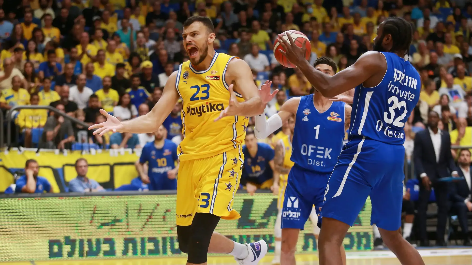 צ'ינאנו אונואקו בני הרצליה מול אנטה ז'יזיץ' מכבי תל אביב